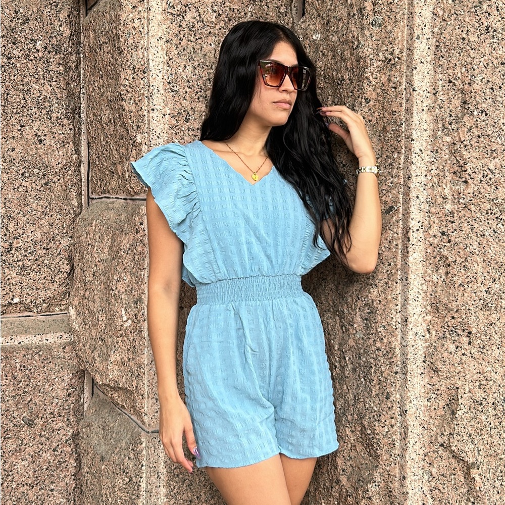 NEW Textured Ruffle-Sleeve Romper in Light Blue - Picture 4 of 4